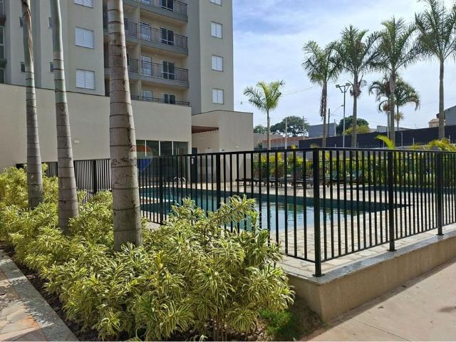 Apartamento para locação com 2 quartos e 1 suíte / R$1500.00 +Condomínio +IPTU