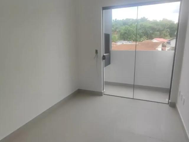 Apartamento para locação, com 50mts² e sacada com churrasqueira no bairro Costa e Silva