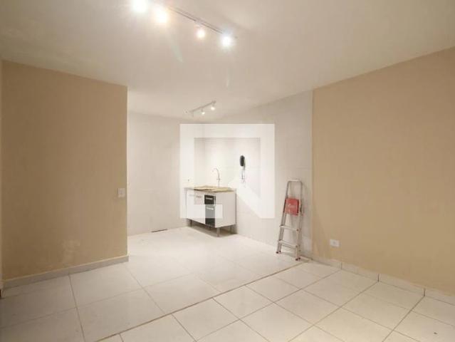 Apartamento para Locação em Taboão da Serra/SP Vila Santa Luzia 2 Quartos