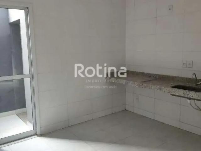 Apartamento para Locação em Uberlândia/MG Conjunto Segismundo Pereira 2 Quartos