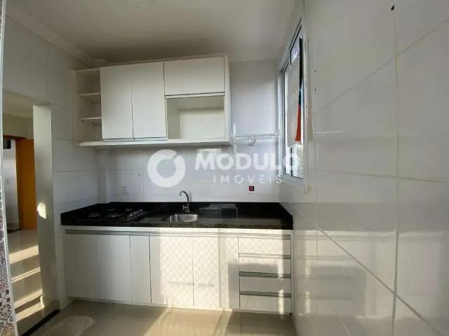 Apartamento para Locação em Uberlândia/MG Conjunto Segismundo Pereira 3 Quartos