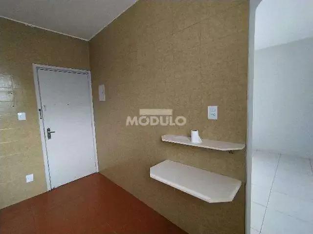 Apartamento para Locação em Uberlândia/MG Centro 2 Quartos