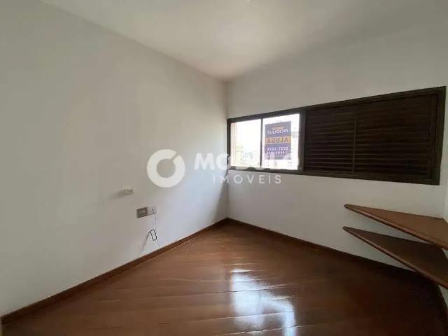 Apartamento para Locação em Uberlândia/MG Centro 4 Quartos