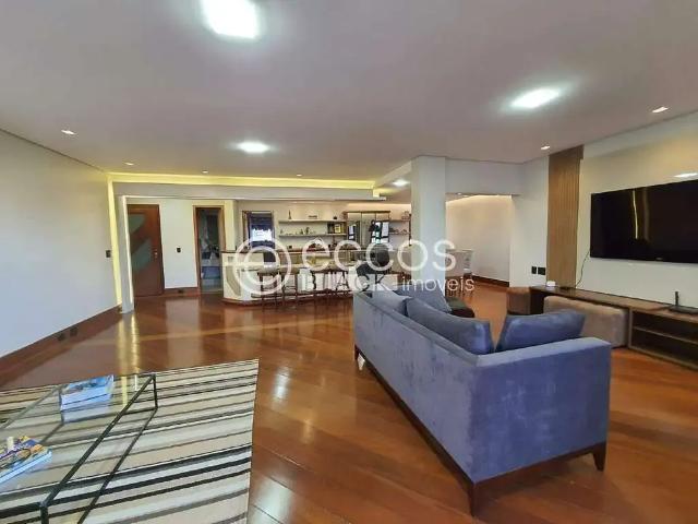 Apartamento para Locação em Uberlândia/MG Fundinho 5 Quartos