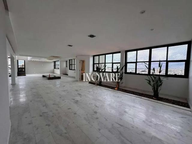 Apartamento para Locação em Uberlândia/MG Fundinho 5 Quartos