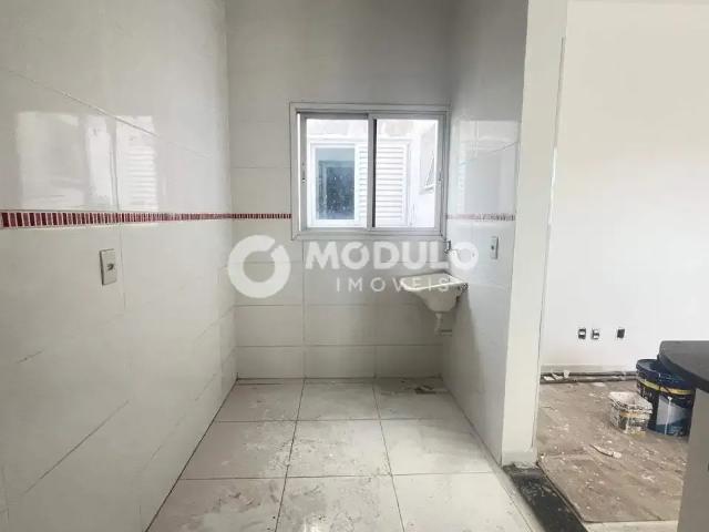 Apartamento para Locação em Uberlândia/MG Jardim Europa 2 Quartos