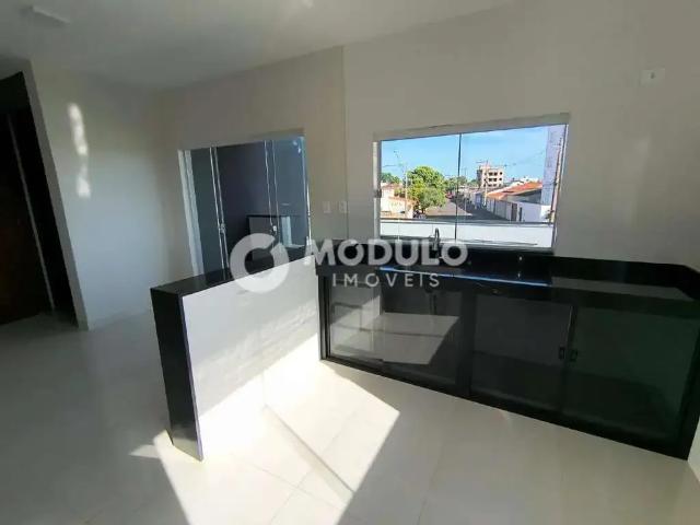 Apartamento para Locação em Uberlândia/MG Jardim Ipanema 2 Quartos