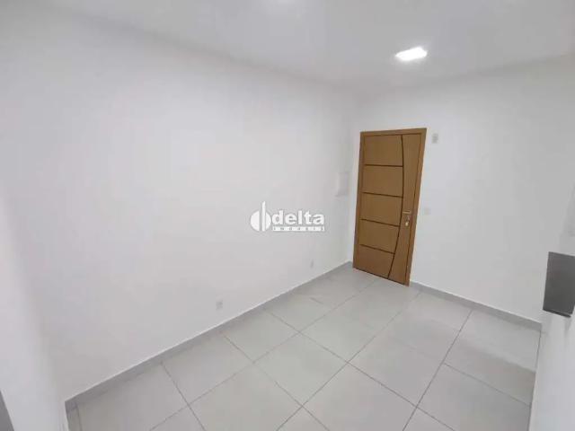 Apartamento para Locação em Uberlândia/MG Osvaldo Rezende 2 Quartos
