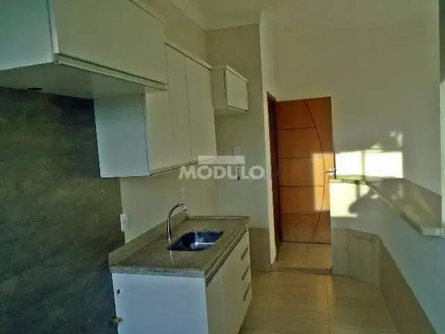 Apartamento para Locação em Uberlândia/MG Morada da Colina 2 Quartos