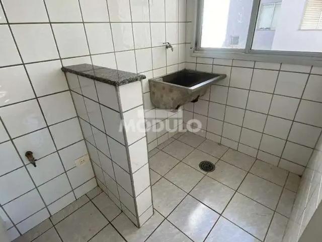Apartamento para Locação em Uberlândia/MG Morada da Colina 2 Quartos