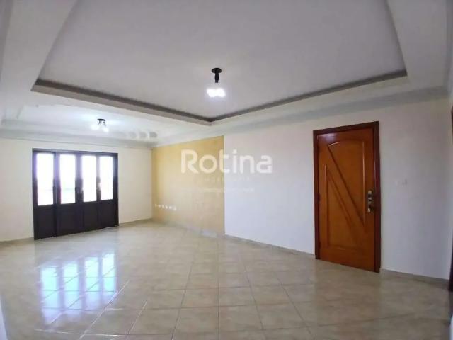Apartamento para Locação em Uberlândia/MG Marta Helena 3 Quartos
