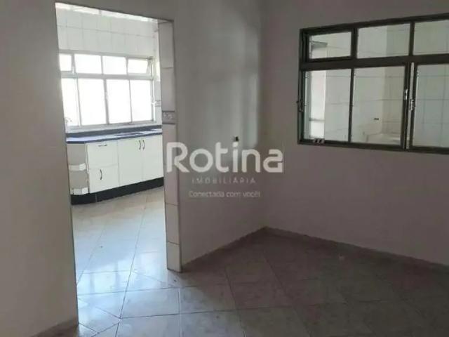 Apartamento para Locação em Uberlândia/MG Martins 4 Quartos