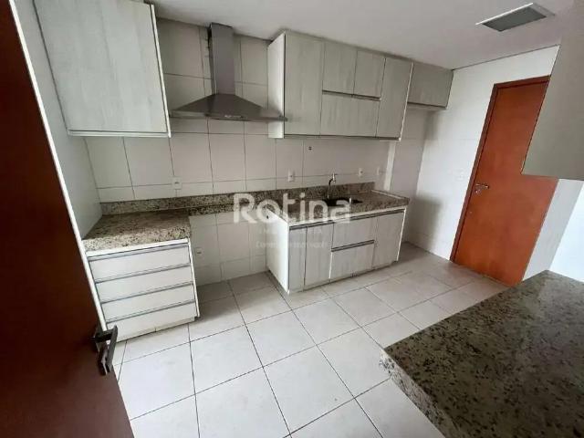 Apartamento para Locação em Uberlândia/MG Martins 3 Quartos