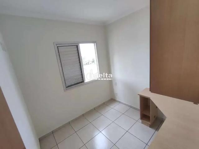 Apartamento para Locação em Uberlândia/MG Presidente Roosevelt 3 Quartos