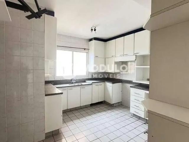 Apartamento para Locação em Uberlândia/MG Presidente Roosevelt 3 Quartos