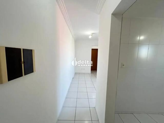 Apartamento para Locação em Uberlândia/MG Presidente Roosevelt 2 Quartos