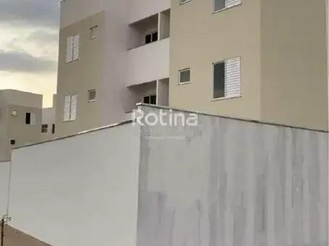 Apartamento para Locação em Uberlândia/MG Presidente Roosevelt 2 Quartos