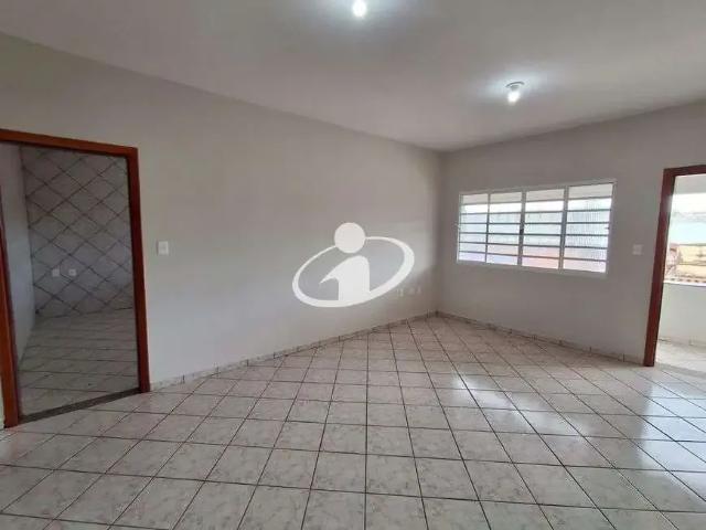 Apartamento para Locação em Uberlândia/MG Presidente Roosevelt 4 Quartos