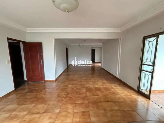 Apartamento para Locação em Uberlândia/MG Tabajaras 4 Quartos