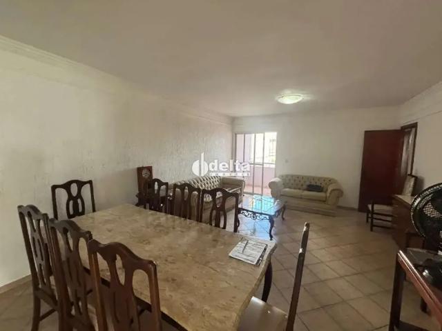 Apartamento para Locação em Uberlândia/MG Vigilato Pereira 3 Quartos