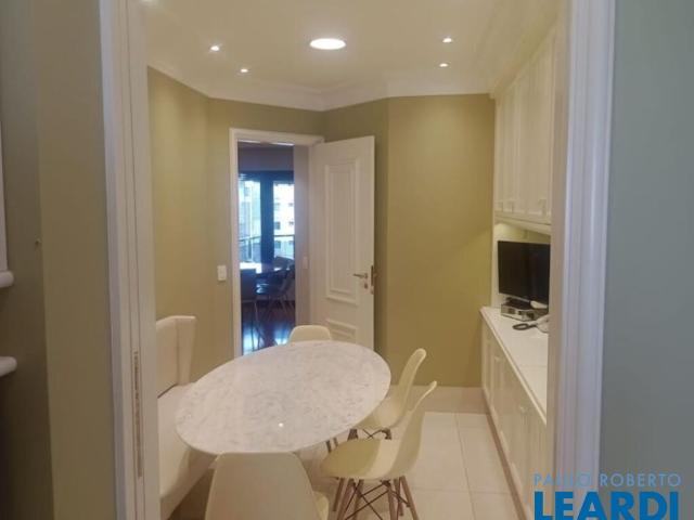 Apartamento para Locação em Vila Nova Conceição, São Paulo, SP