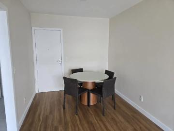 Apartamento para alugar em Praça Philogimito Lannes - Varanda