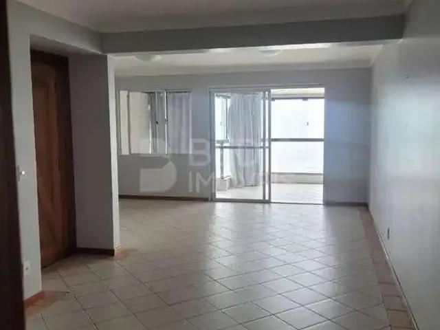 Apartamento para Locação em Balneário Camboriú/SC Centro 3 Quartos