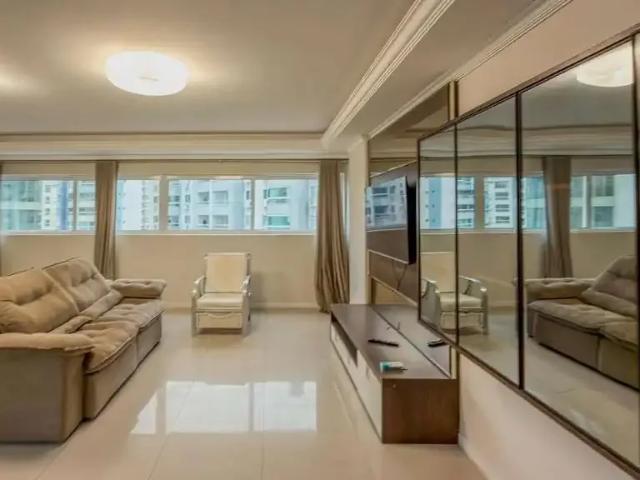 Apartamento para Locação em Balneário Camboriú/SC Centro 3 Quartos