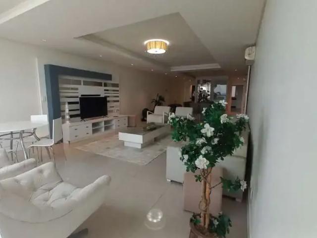 Apartamento para Locação em Balneário Camboriú/SC Centro 3 Quartos
