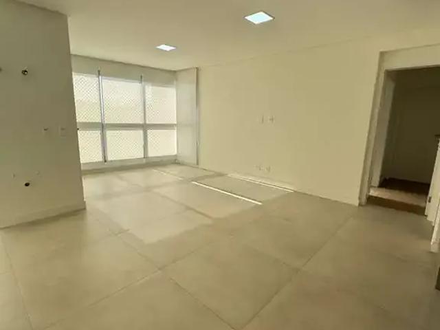 Apartamento para Locação em Balneário Camboriú/SC Centro 3 Quartos