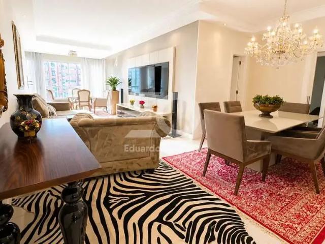 Apartamento para Locação em Balneário Camboriú/SC Centro 4 Quartos