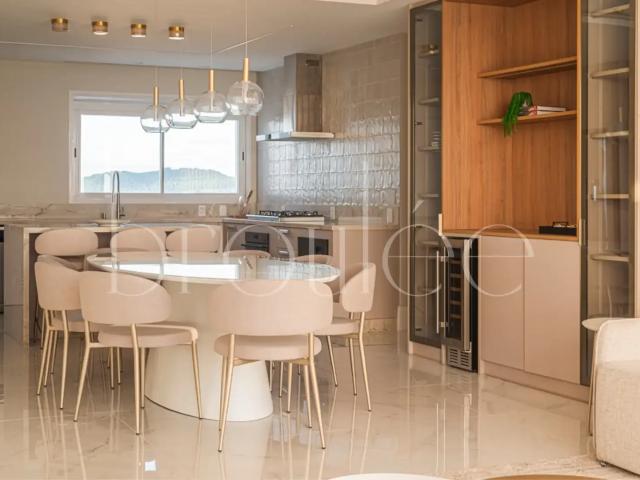 Apartamento para Locação em Balneário Camboriú/SC Centro 4 Quartos