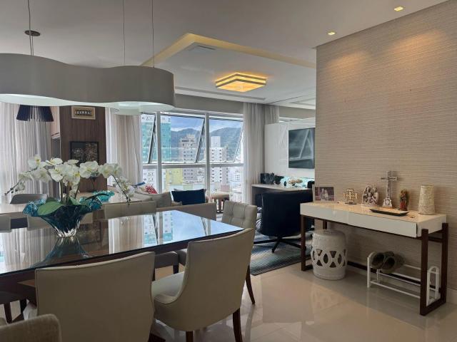 Apartamento para Locação em Balneário Camboriú/SC Centro 4 Quartos