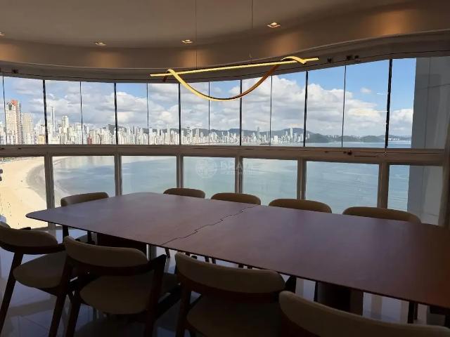 Apartamento para Locação em Balneário Camboriú/SC Centro 4 Quartos