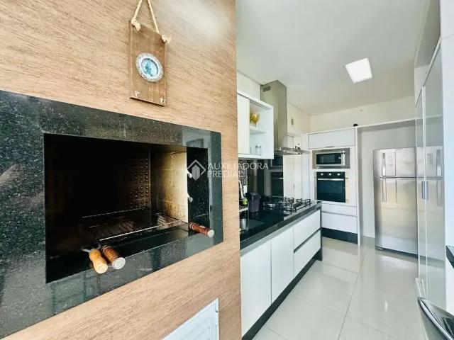 Apartamento para Locação em Balneário Camboriú/SC Pioneiros 3 Quartos