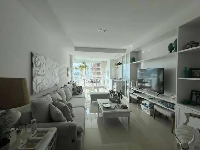 Apartamento para Locação em Balneário Camboriú/SC Pioneiros 3 Quartos