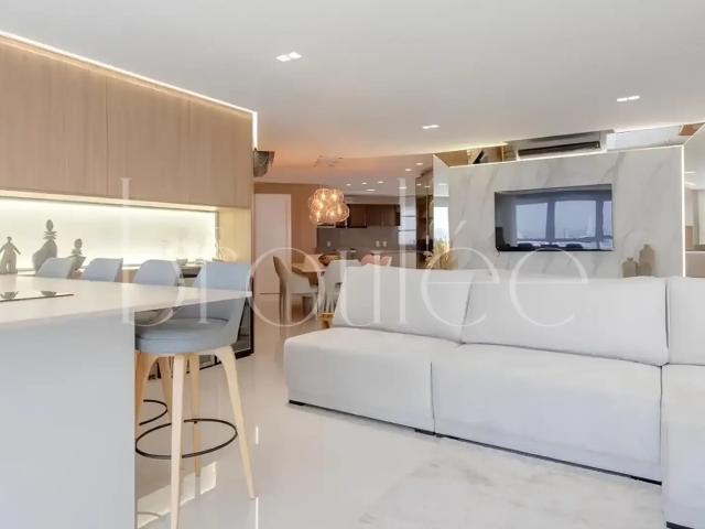 Apartamento para Locação em Balneário Camboriú/SC Pioneiros 3 Quartos