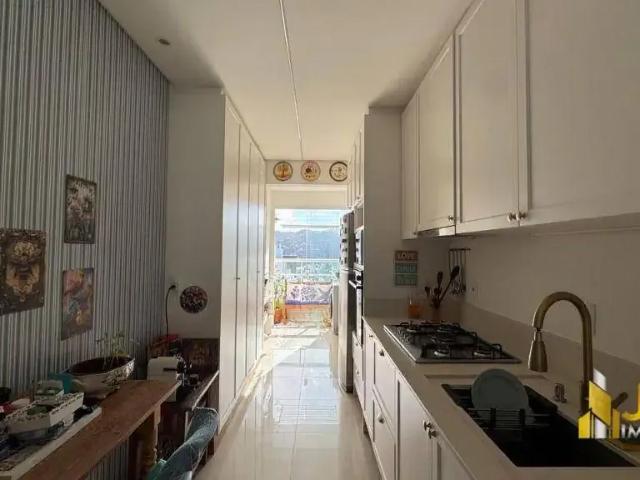 Apartamento para Locação em Balneário Camboriú/SC Pioneiros 3 Quartos