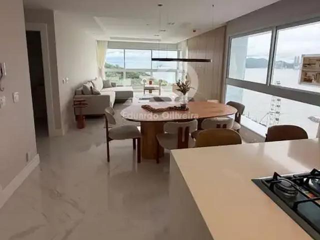 Apartamento para Locação em Balneário Camboriú/SC Pioneiros 4 Quartos