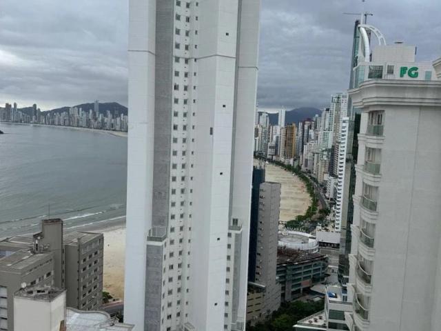 Apartamento para Locação em Balneário Camboriú/SC Pioneiros 4 Quartos