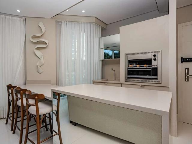 Apartamento para Locação em Balneário Camboriú/SC Praia Brava 4 Quartos