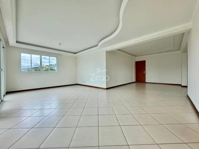 Apartamento para Locação em Blumenau/SC Velha 4 Quartos