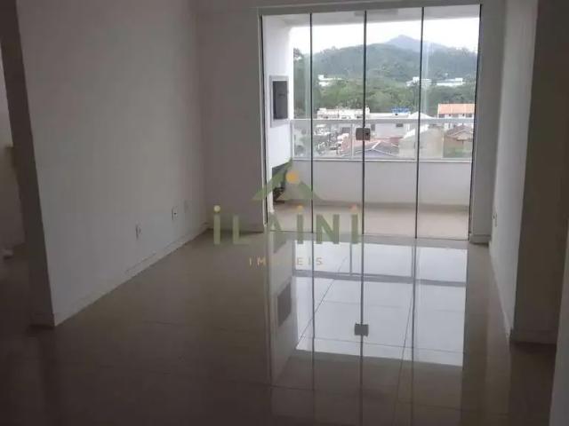 Apartamento para Locação em Camboriú/SC Centro 2 Quartos