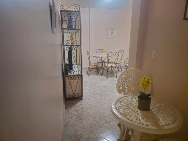 Apartamento para Locação em Cabo Frio/RJ Centro 2 Quartos
