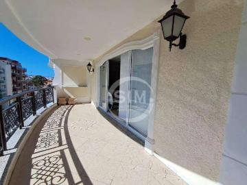 Apartamento para Locação em Cabo Frio/RJ Praia do Forte 4 Quartos
