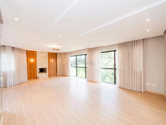 Apartamento para Locação em Curitiba/PR Mossunguê 4 Quartos
