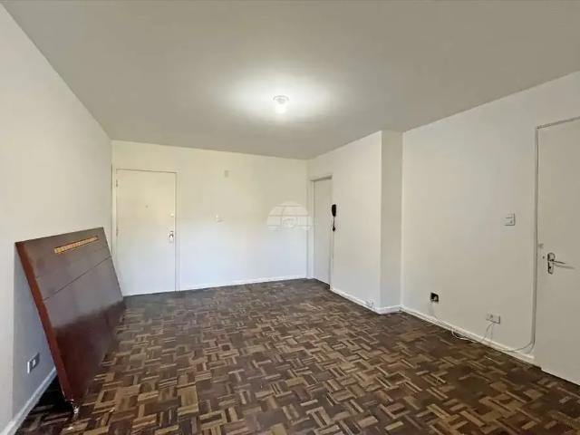 Apartamento para Locação em Curitiba/PR Novo Mundo 2 Quartos
