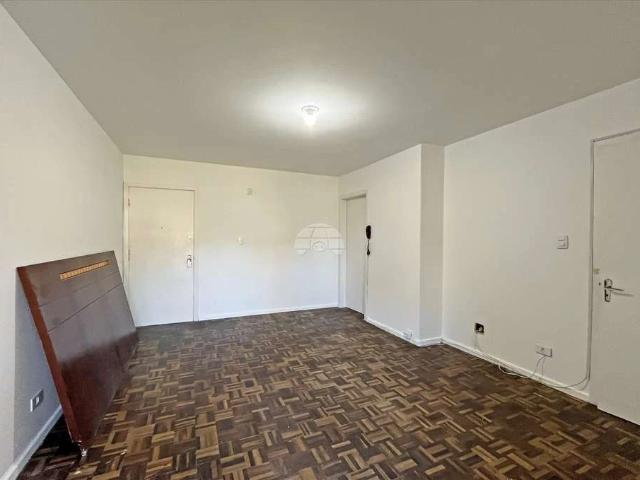 Apartamento para Locação em Curitiba/PR Novo Mundo 2 Quartos