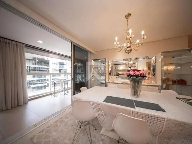 Apartamento para Locação em Curitiba/PR Água Verde 3 Quartos