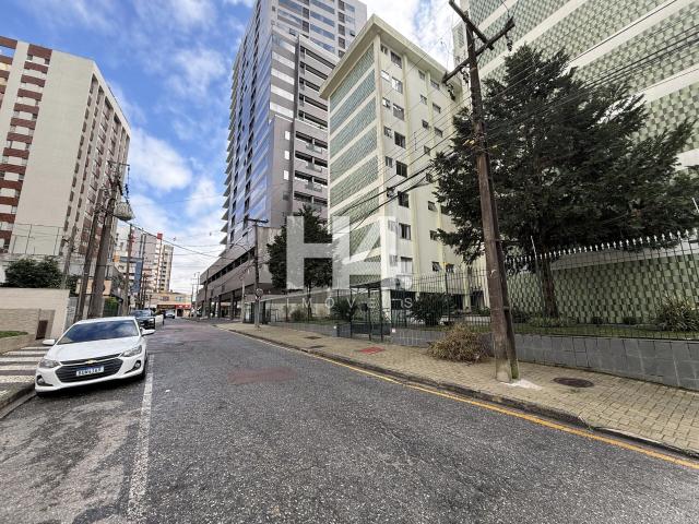Apartamento para Locação em Curitiba/PR Água Verde 3 Quartos
